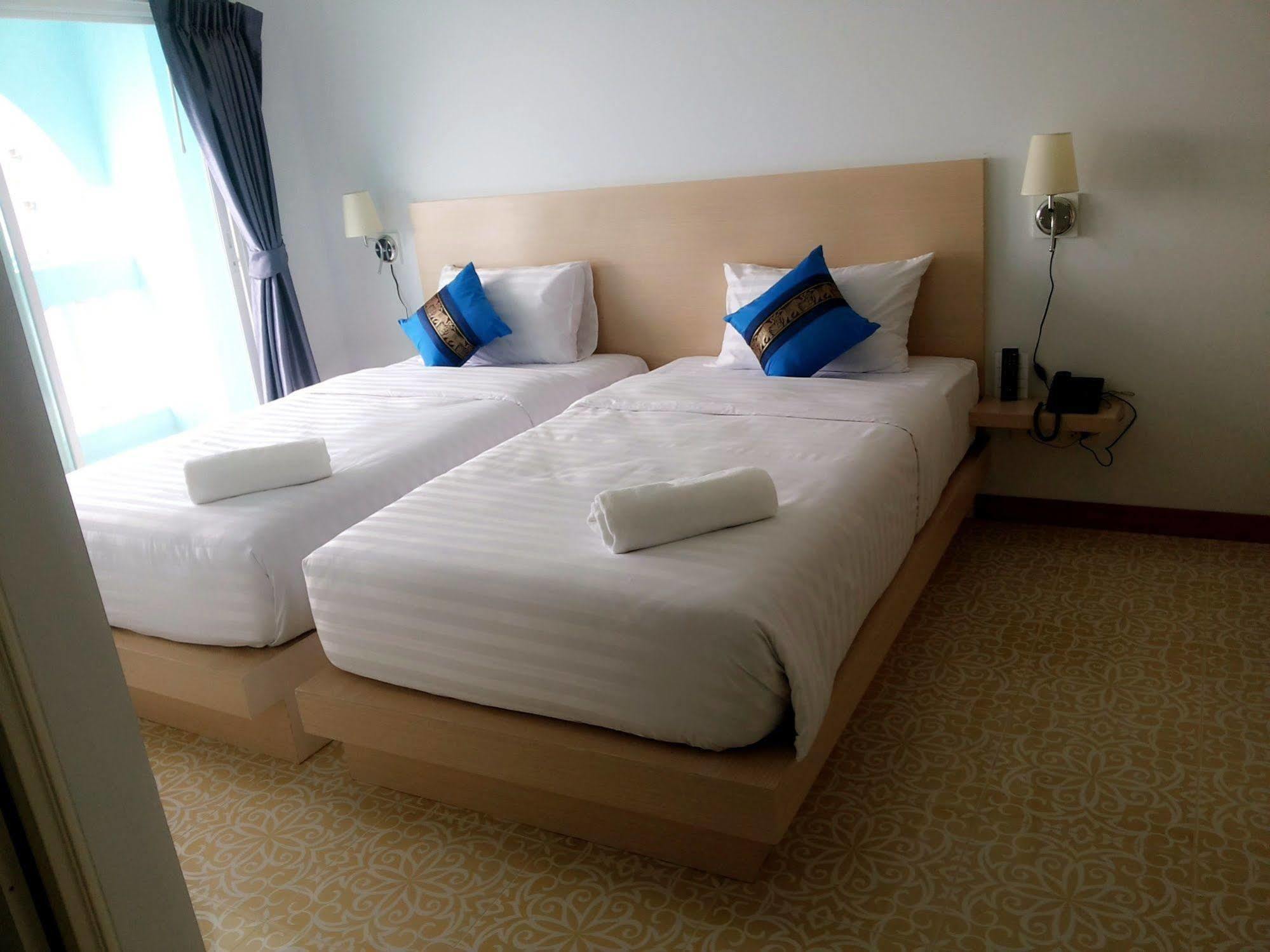 The Duck Hotel Phuket Екстериор снимка