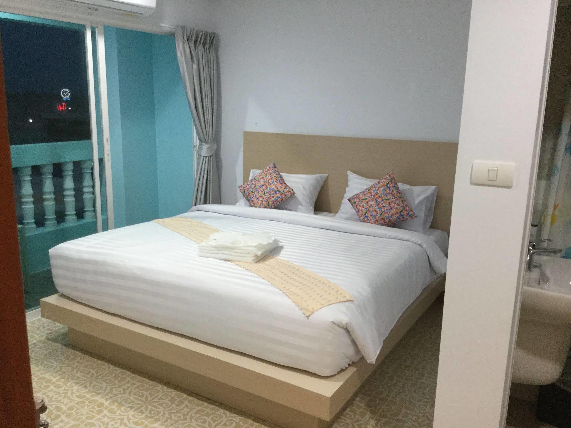 The Duck Hotel Phuket Екстериор снимка