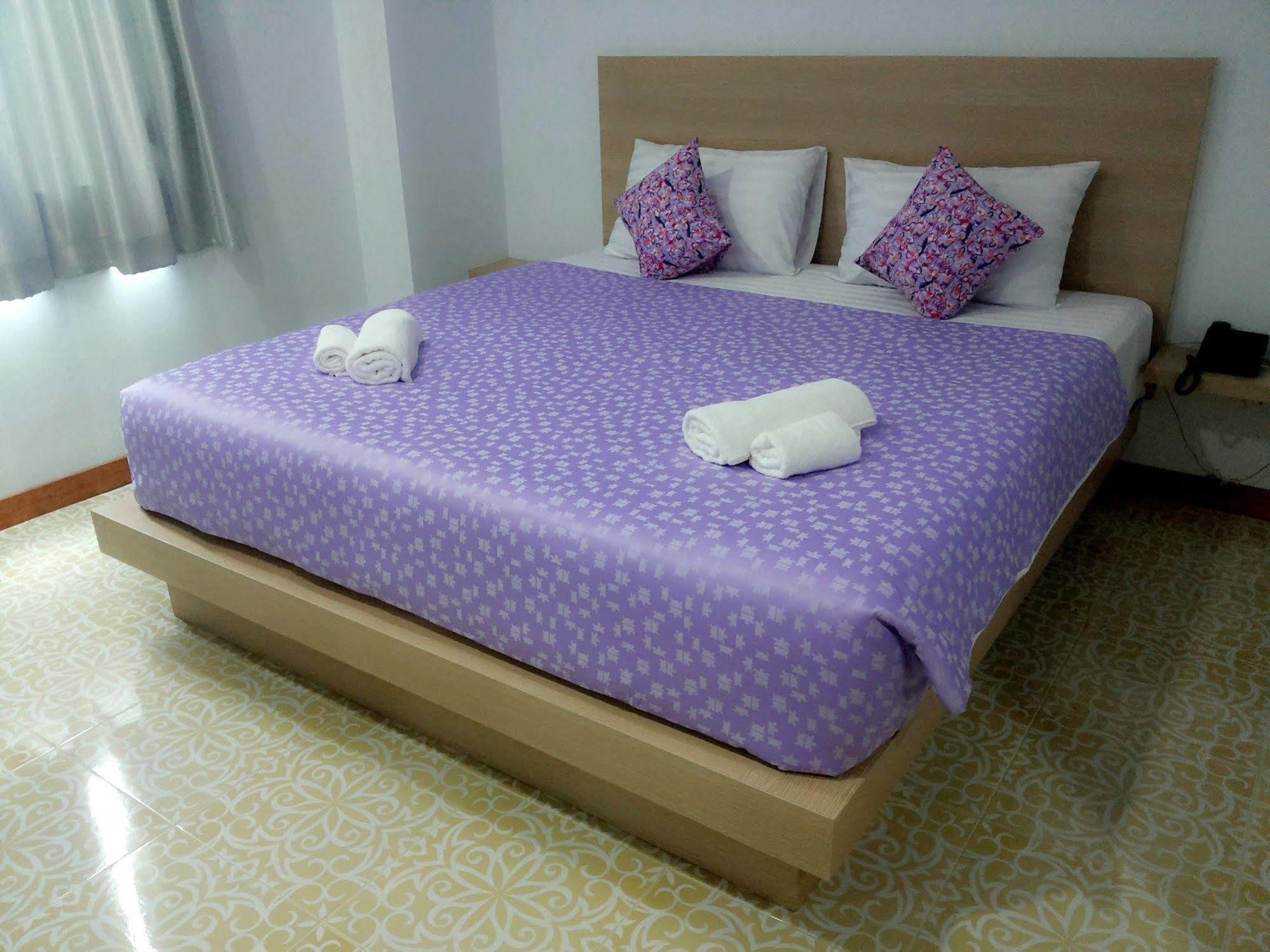 The Duck Hotel Phuket Екстериор снимка